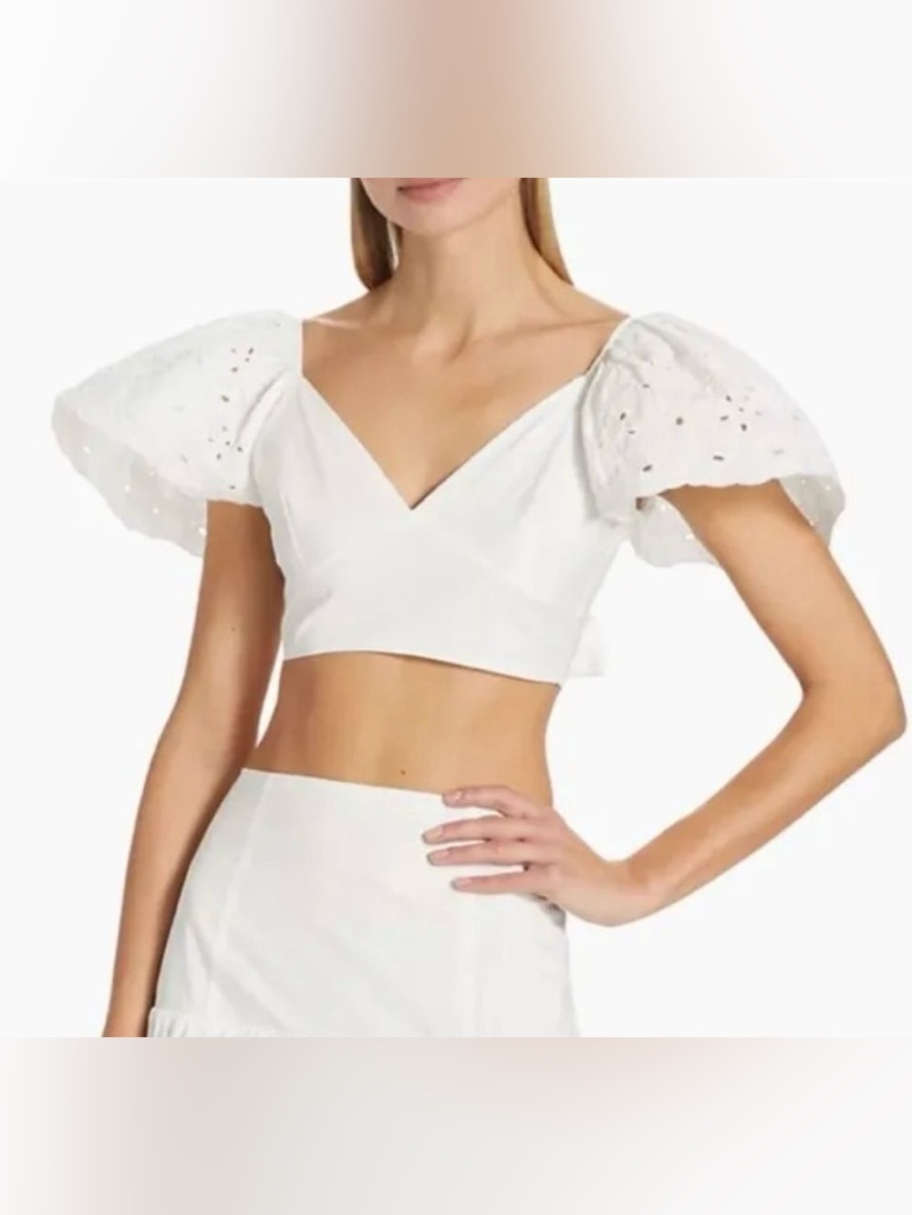 En Saison Byblos White Eyelet Puff-Sleeve V-Neck Crop Top